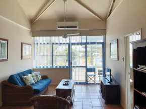 Granita's - 2 bedroom converted South Fremantle warehouse apartment